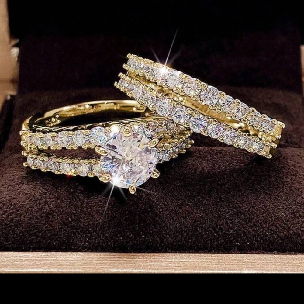 2pcs Elegant Silver Diamond Ring Set - image 3